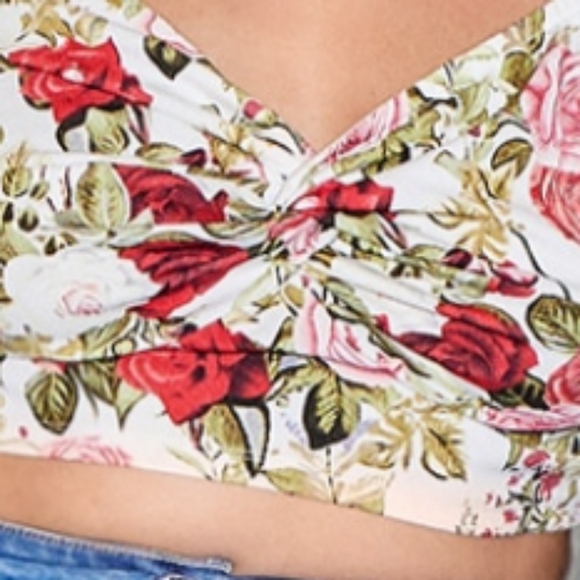 SHEIN floral puff sleeve crop top - Picture 2 of 8